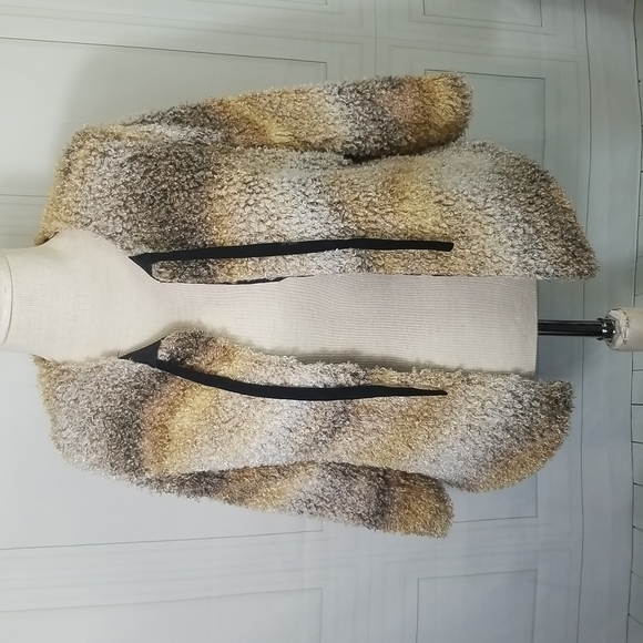 Exclusively Misook SZ XL Jacket Tan Grey Soft Fuzzy Lightweight 3/4 Sleeve FLAW - Picture 3 of 9